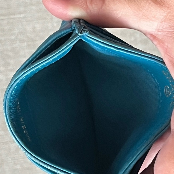 CHANEL Quilted Chanel 19 Card Holder
Wallet - Picture 6 of 14